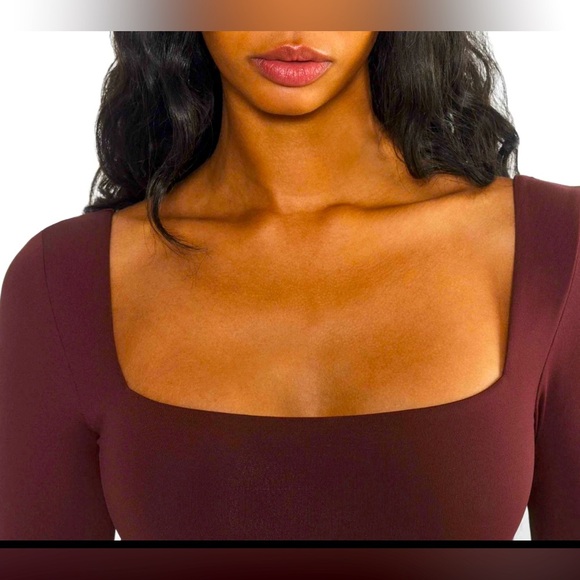 Aritzia Babaton Contour Sumac Burgundy Long Sleeve Square neck Mini Dress Size L - Picture 12 of 16
